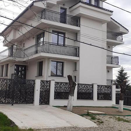 Bed and Breakfast Casa Leahu Бэйле-Уну-Май Экстерьер фото